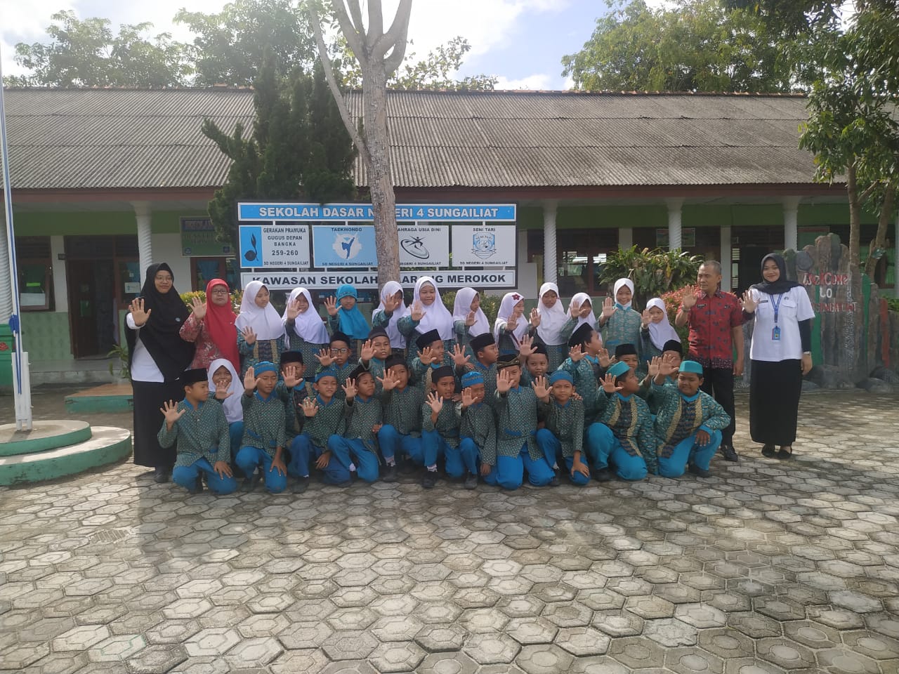 BNNK BANGKA GOES TO SCHOOL KE SEJUMLAH SEKOLAH