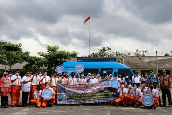BNNK BANGKA BERIKAN SOSIALISASI DI SMK YAPENKOS BELINYU