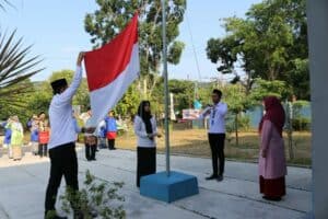 PERINGATI HUT RI KE-78, BNNK BANGKA MENGHYATI UPACARA DENGAN PAKAIAN ADAT